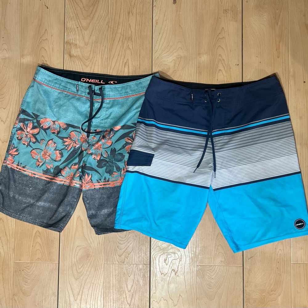 O'Neill Men's Teal Floral and Blue Striped Board Shorts